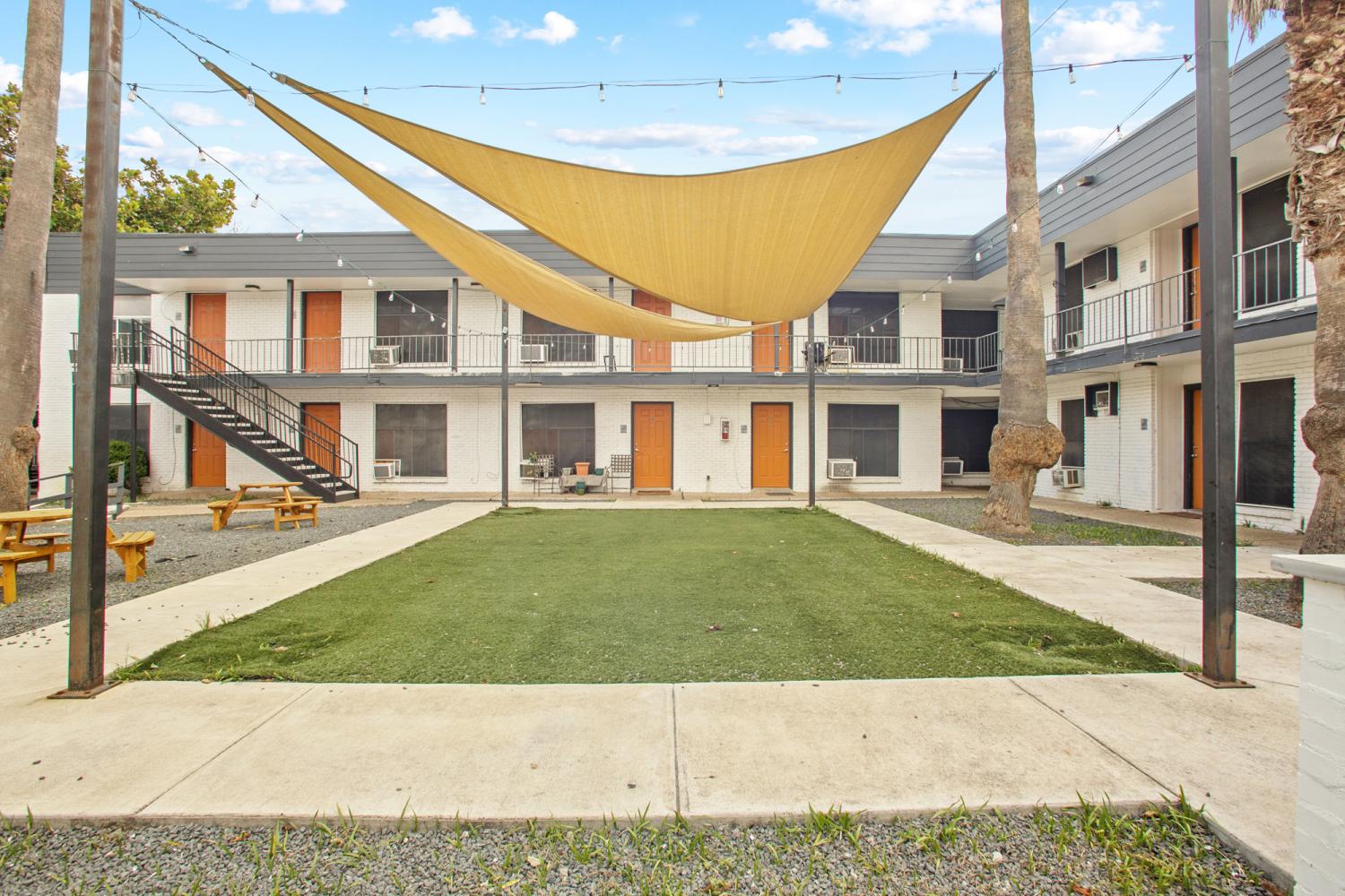 Flats At Wellington