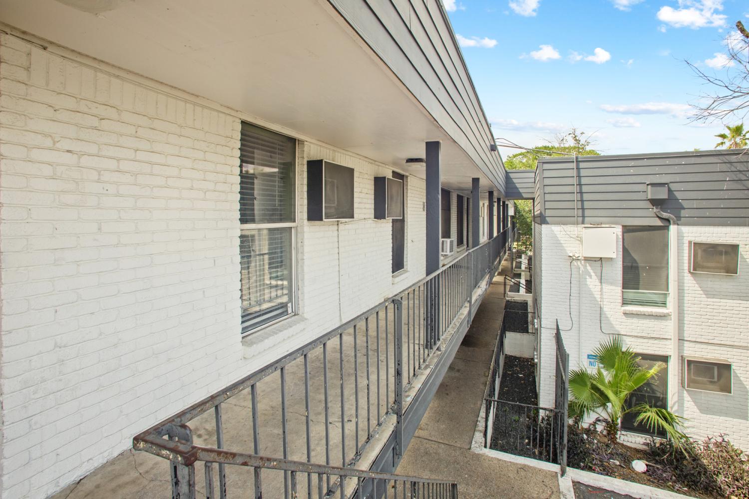 Flats At Wellington