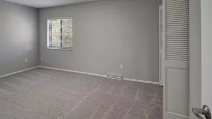 McNaughten Plaza Bedroom