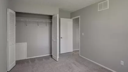 McNaughten Plaza Bedroom