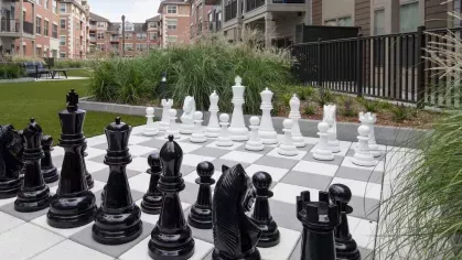 Giant Chess