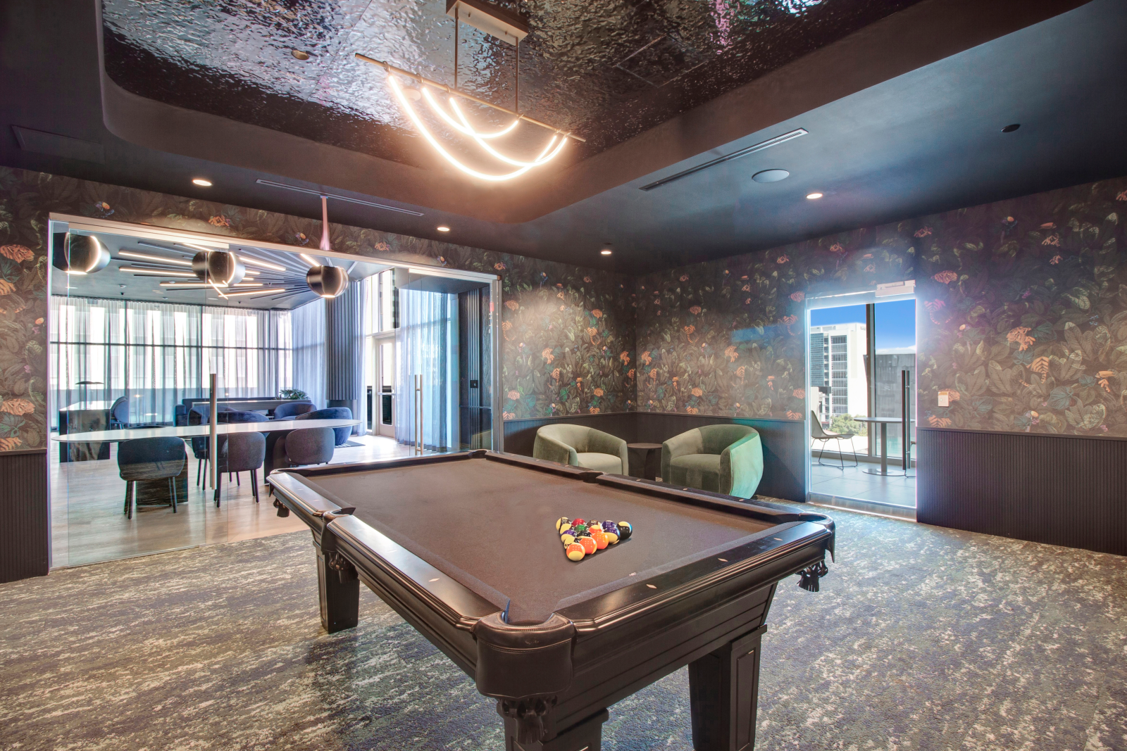 Nari Game Room