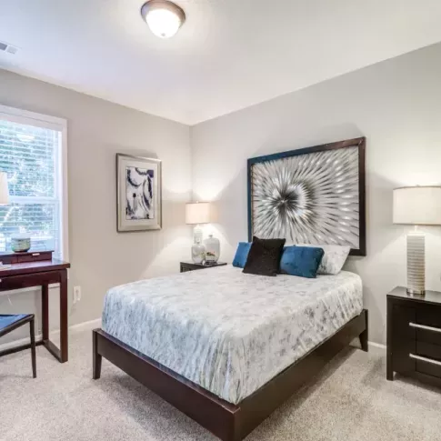 Bedroom with queen size bed