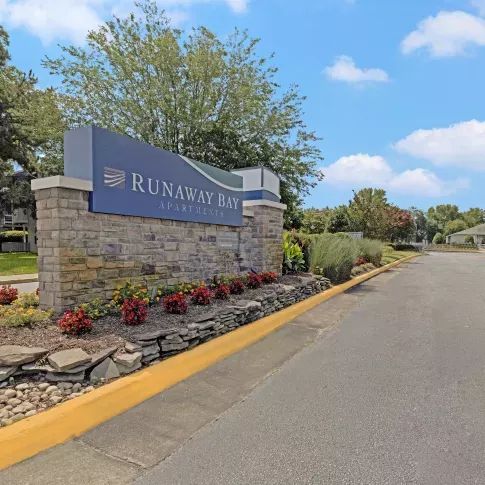 runaway bay apartments